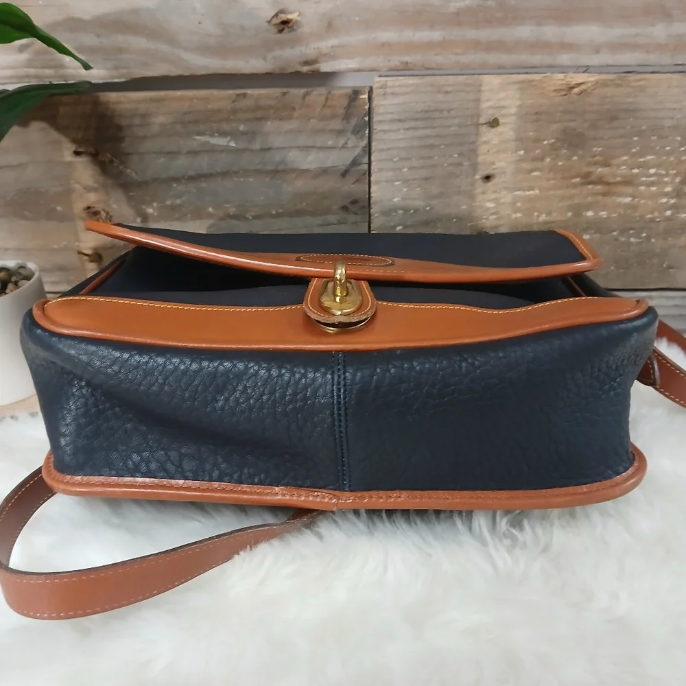 Vintage Dooney & Bourke Messenger Bag - Picture 10 of 10